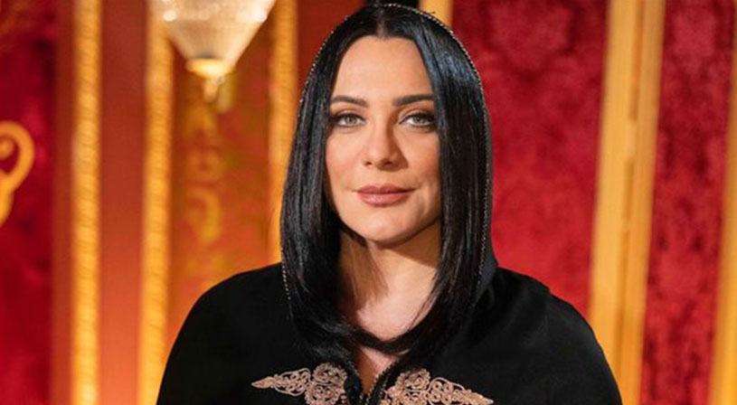 سلاف فواخرجي ووائل رمضان يحتفلان بتخرج ابنهما حمزة طبيباً في روسيا